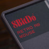 8bitdo retro r8 mouse - n edition (grijs rood, 50 - 26000 dpi, bluetooth usb-c 2.4 ghz)