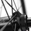 Dt swiss hu 1900 spline® 29 25mm cl boost front wheel