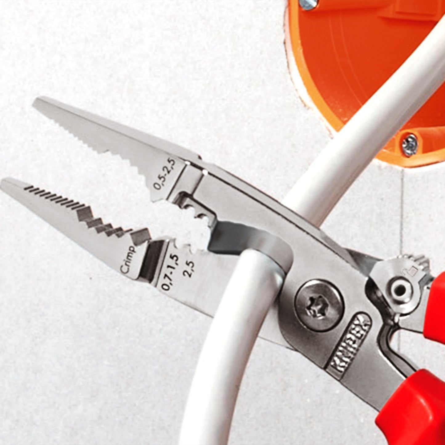 Knipex elektro installatietang 13 96 200 t (rood geel)