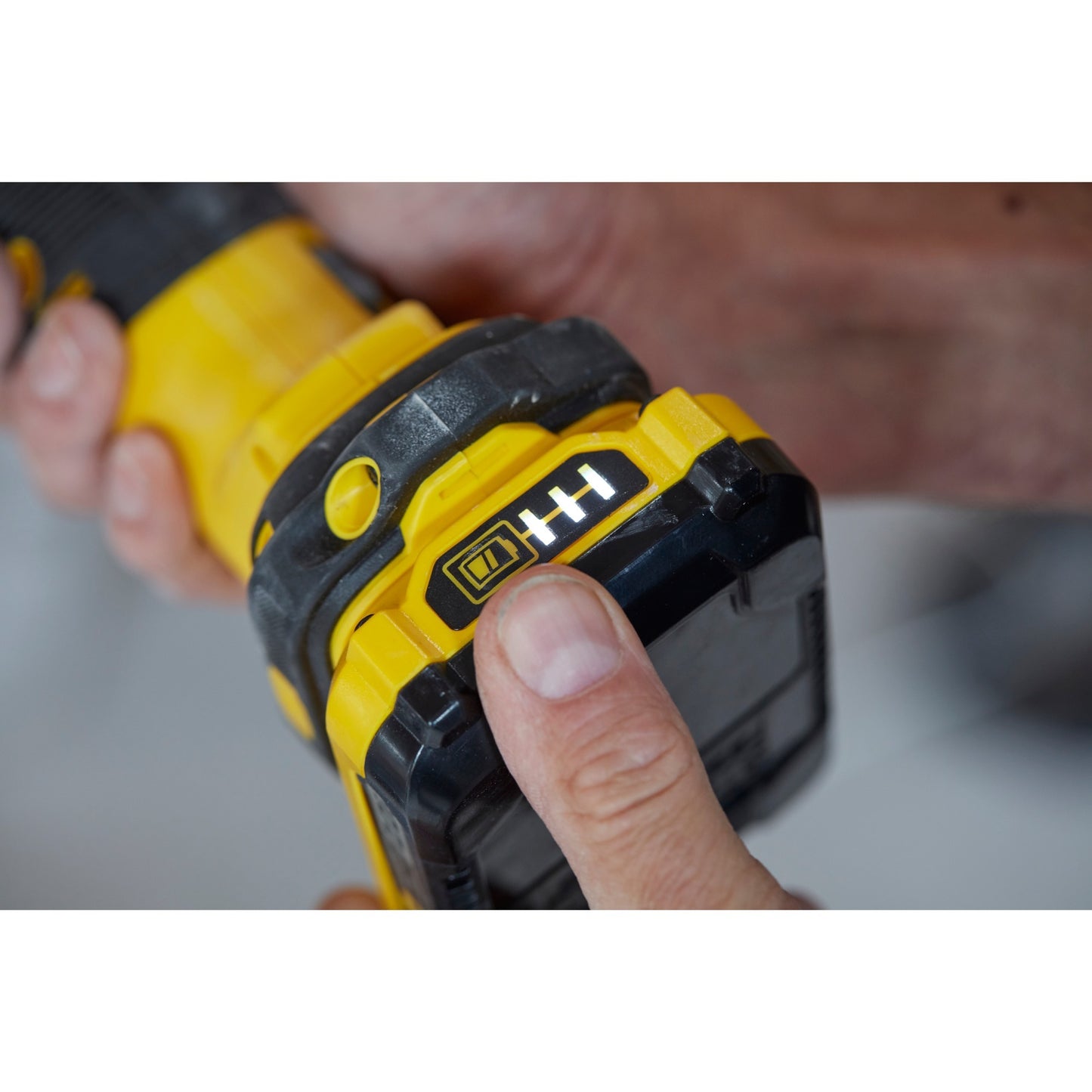 Stanley sfmce500d2k fatmax® v20 accu multitool 18v 2.0ah in koffer
