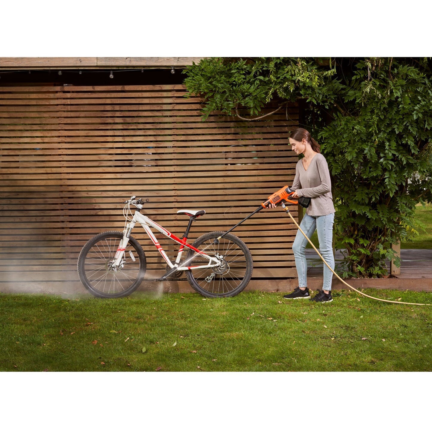 Black+decker bcpc18b-xj 18v hogedrukreiniger (oranje zwart, accu en oplader niet inbegrepen)