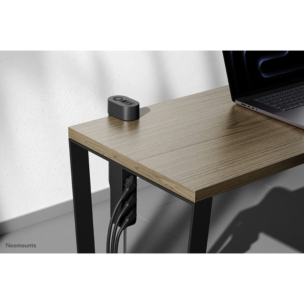 Neomounts ds22-840bl6 bureaucontactdoos met klem en usb-c en usb-a poorten - quick-charge stekkerdoos (zwart)