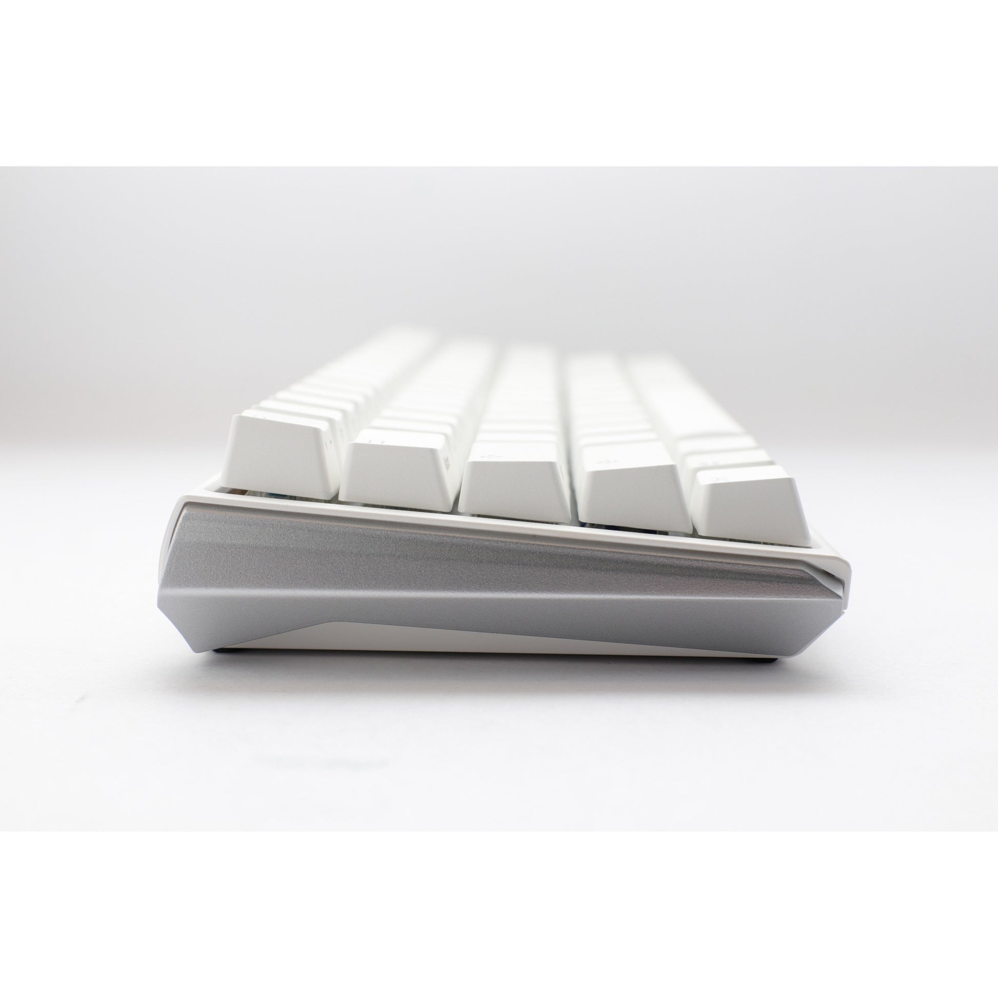 Ducky one 3 classic pure white mini rgb mechanisch toetsenbord (wit, us lay-out (qwerty), cherry mx red, 60%, rgb led, double-shot pbt, hot-swappable, quack mechanics)
