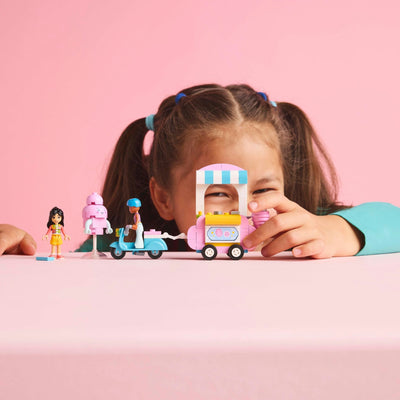 Lego friends 42643 suikerspinkraam en scooter