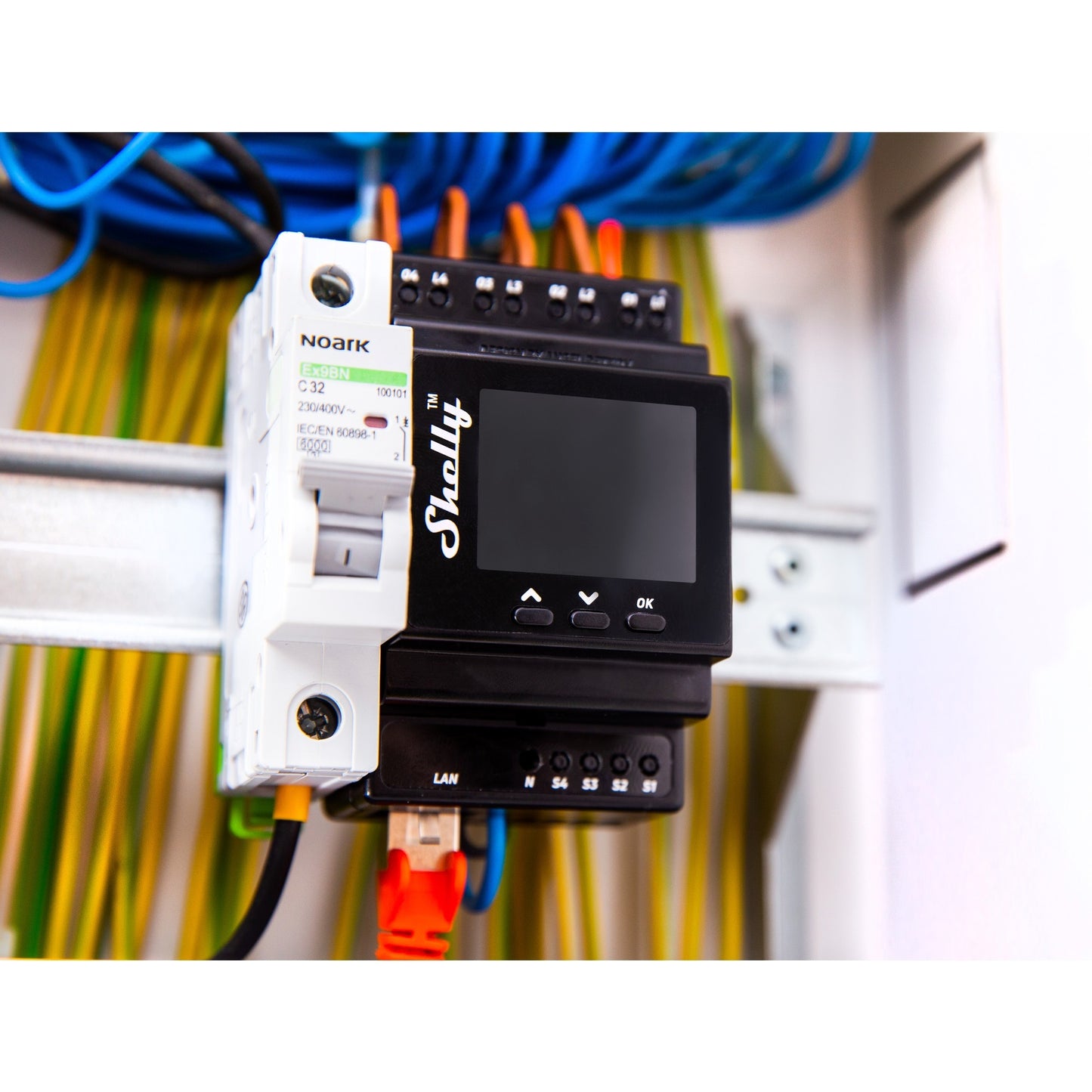 Shelly pro 4pm relais (4-kanaals, wifi, lan, bluetooth)