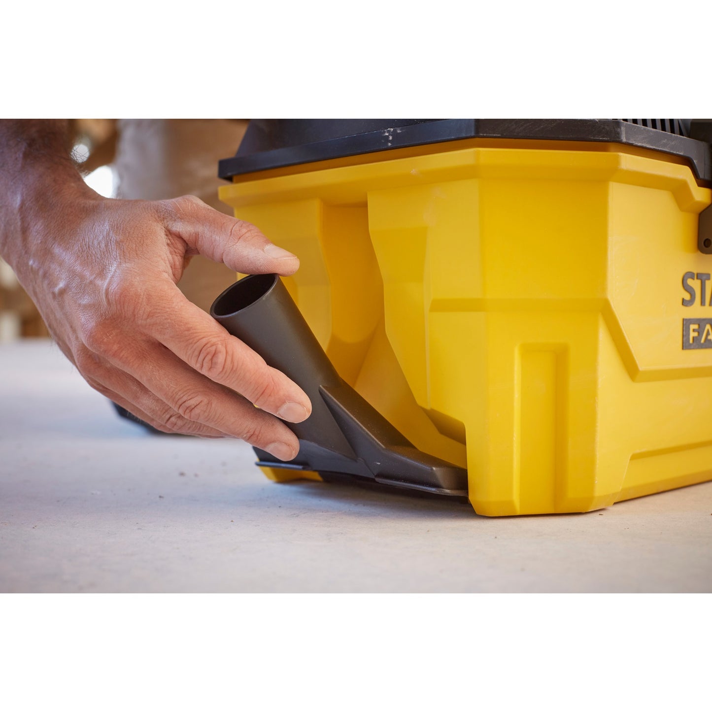 Stanley fatmax v20 18v 7.5l nat en droog accubouwstofzuiger nat- en droogzuiger (geel zwart, accu en oplader niet inbegrepen)