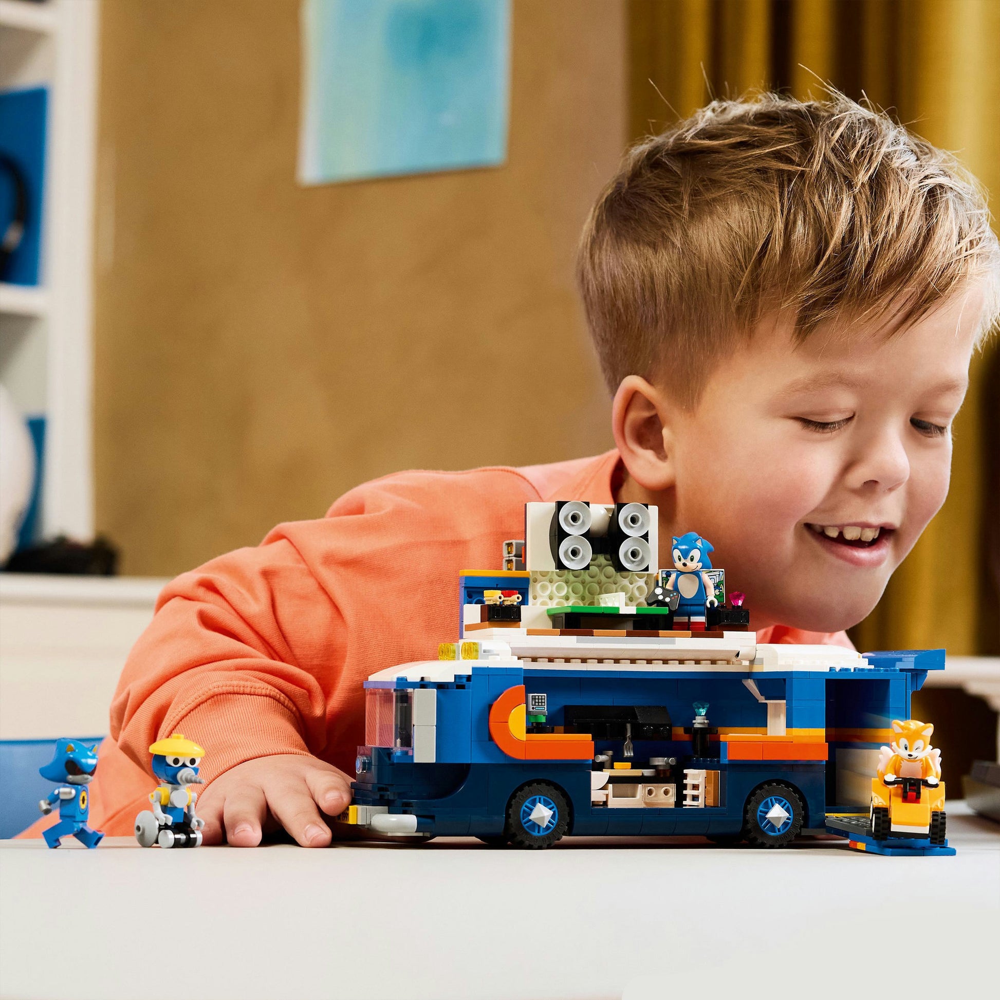 Lego ® sonic the hedgehog™ team sonic commandotruck - 77006