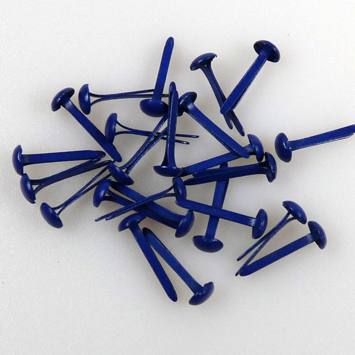 Nellie's choice • floral brads 3mm (40stuks pkg) dark blue 2945u