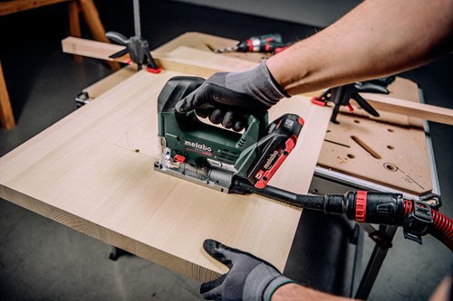 Metabo stb 18 lt 130 bl accu decoupeerzaag | zonder accu-packs en lader in x 145 l - 601055840