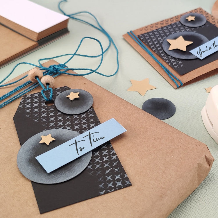 Nellie's choice • stencil christmas knit