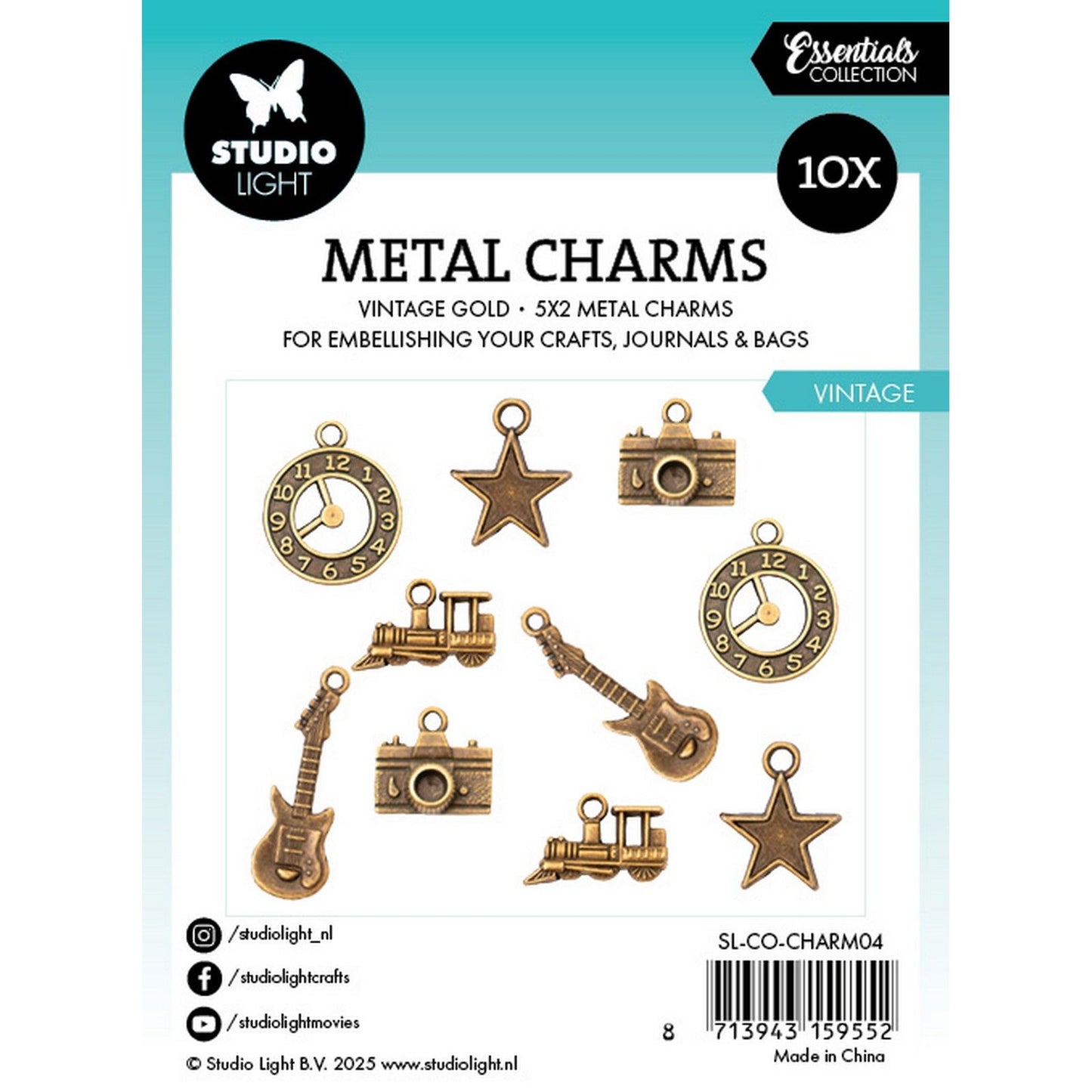 Studio light • metal charms vintage