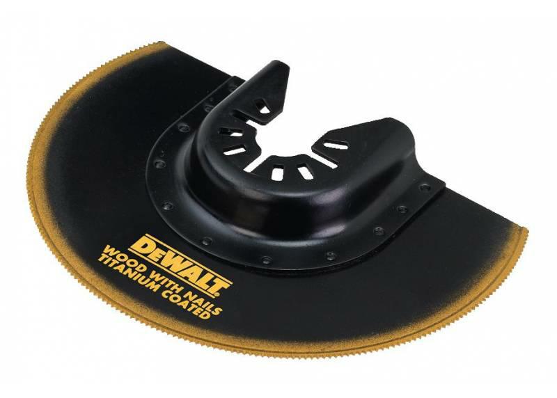 Dewalt mt een scheermes met een halfoog 100mm rd tytan. gebogen hout met spijkers pcv g k